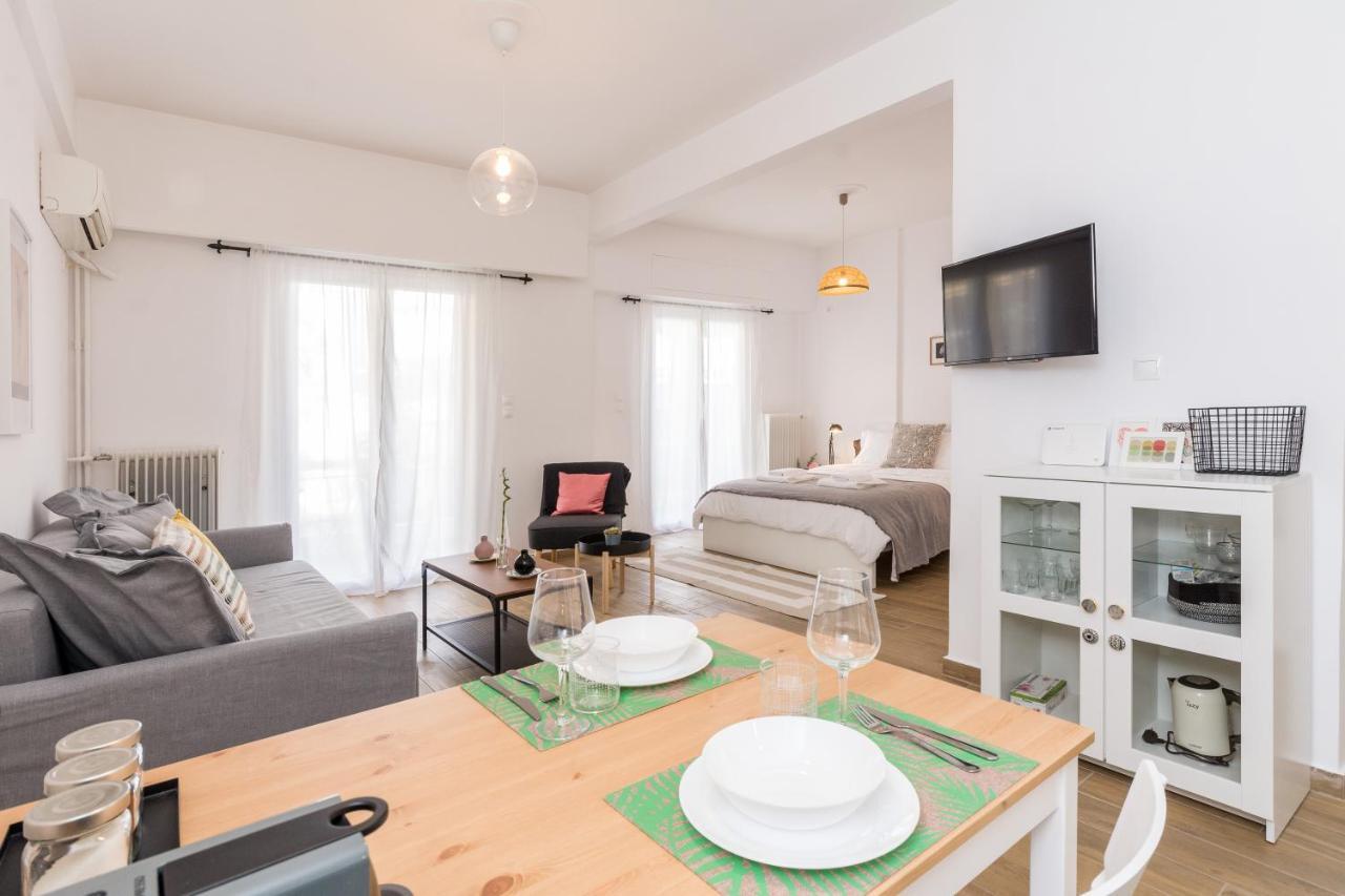 Wide Comfy Studio Apartment Centrally Located In Thissio Athens Exterior photo